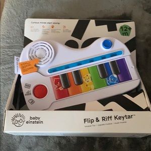 Baby perfect  little piano !!!